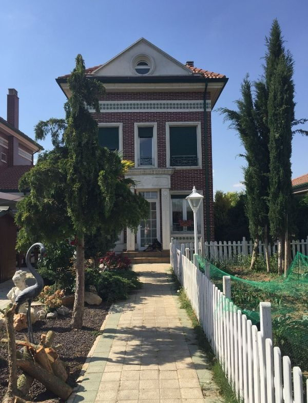 Chalet en venta en Urbanización Dos Pasos – Grijota – Palencia
