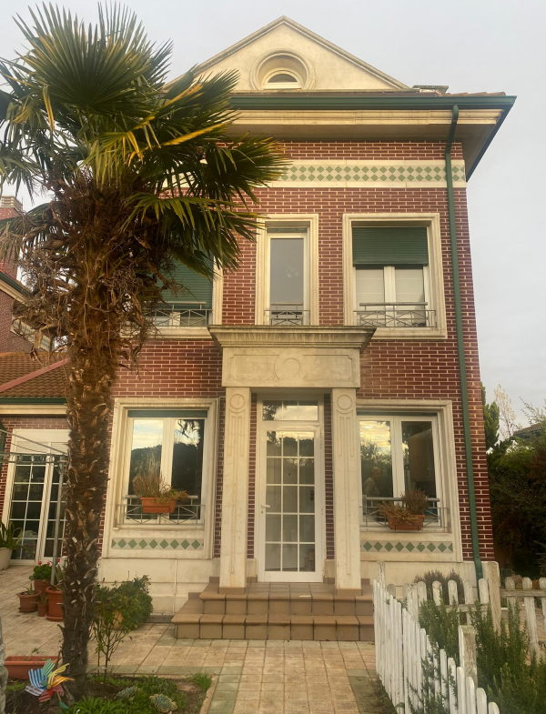 Chalet en venta en Urbanización Dos Pasos – Grijota – Palencia