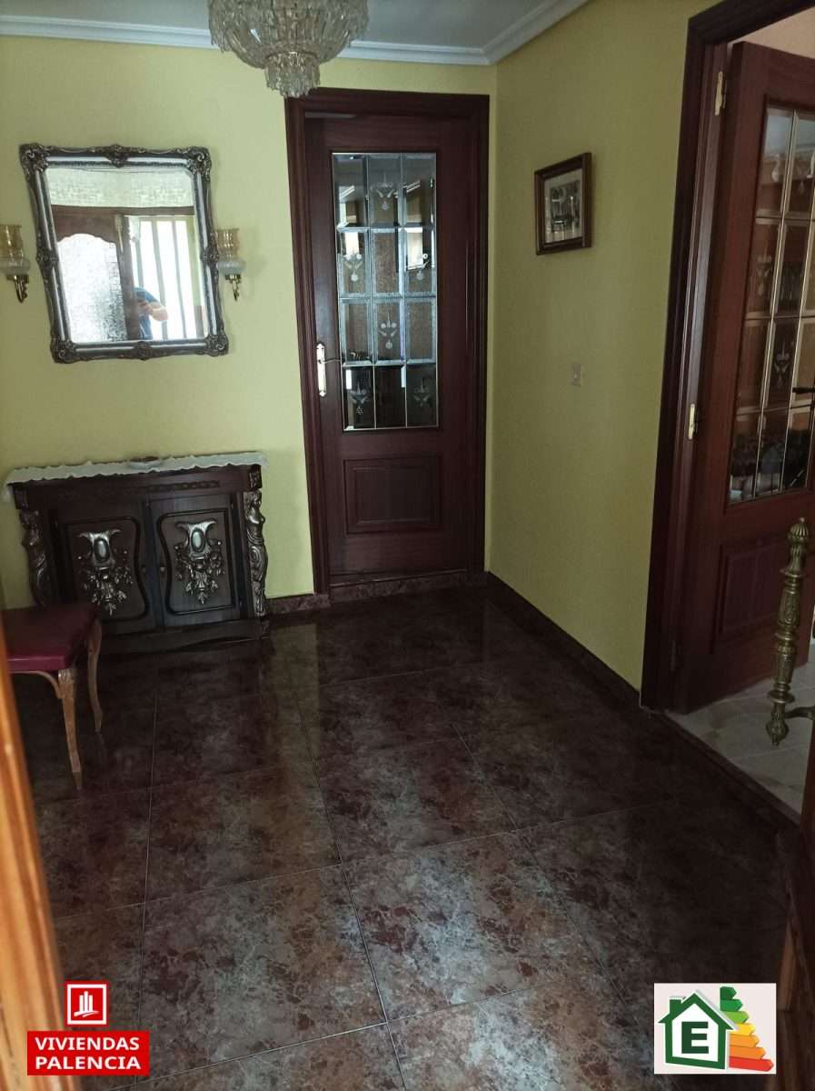 img-20250730-wa0006-1-scaled Casa en venta en Paredes de Nava