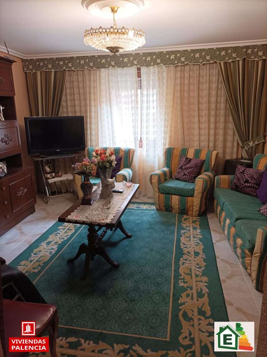img-20250730-wa0009-1-scaled Casa en venta en Paredes de Nava