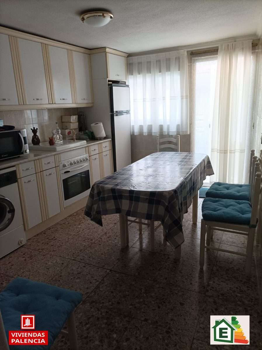 img-20250730-wa0011-1-scaled Casa en venta en Paredes de Nava