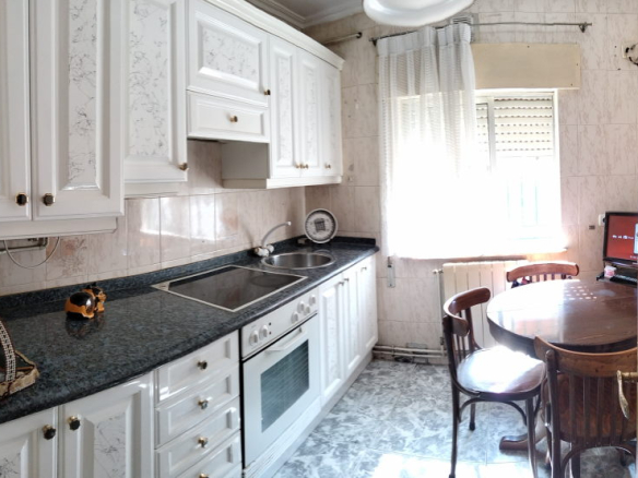 Piso en Venta en Calle Los Olivos – Zona San Juanillo – Palencia