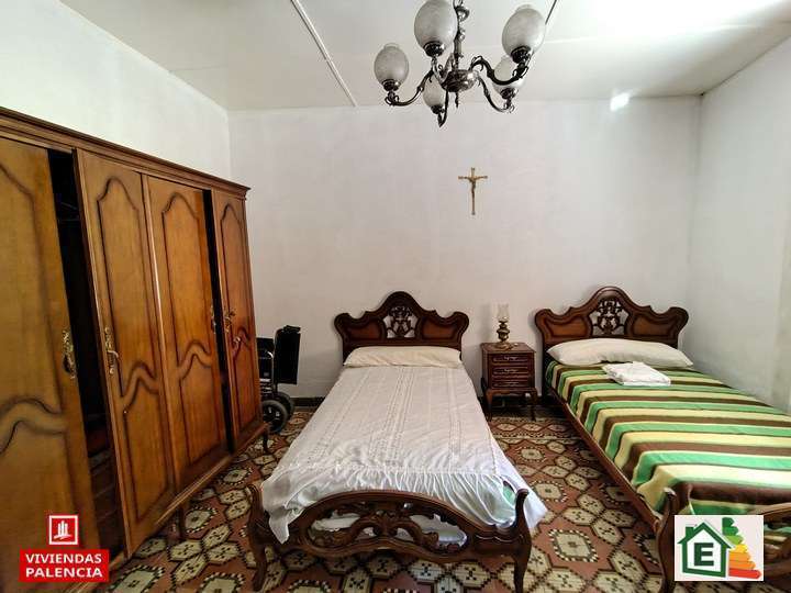 Casa en venta en Paredes de Nava