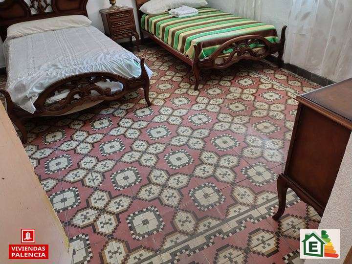 Casa en venta en Paredes de Nava