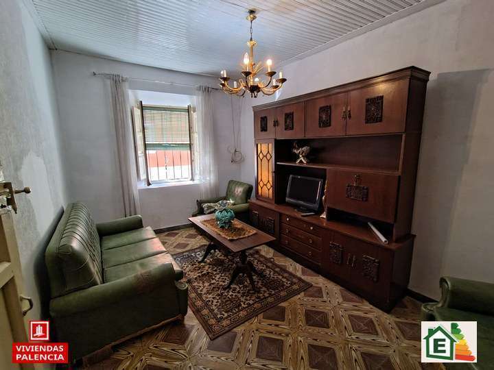 Casa en venta en Paredes de Nava
