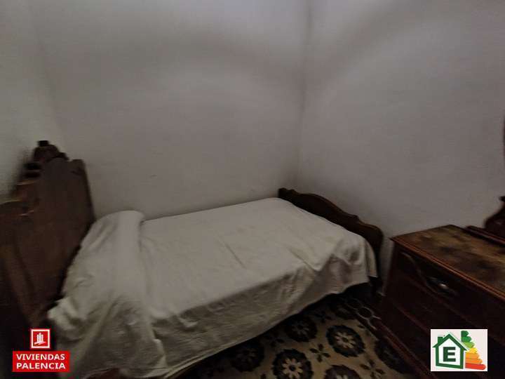 Casa en venta en Paredes de Nava