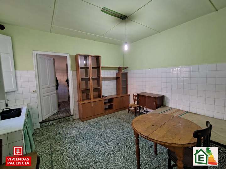 Casa en venta en Paredes de Nava