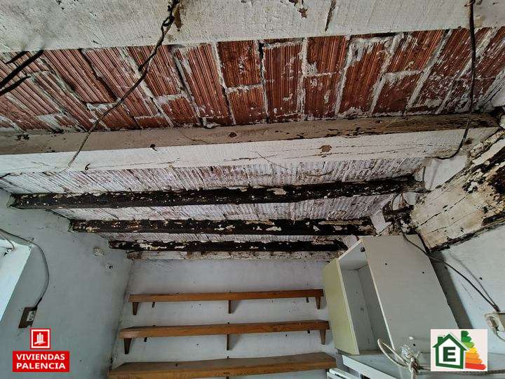Casa en venta en Paredes de Nava