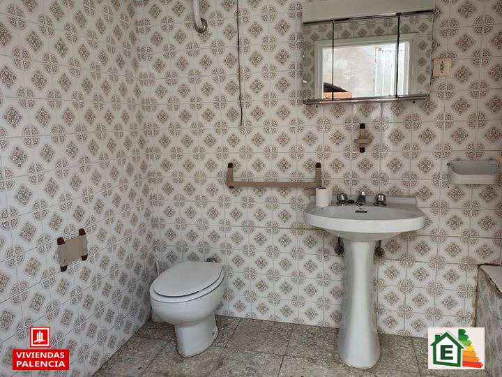 Casa en venta en Paredes de Nava