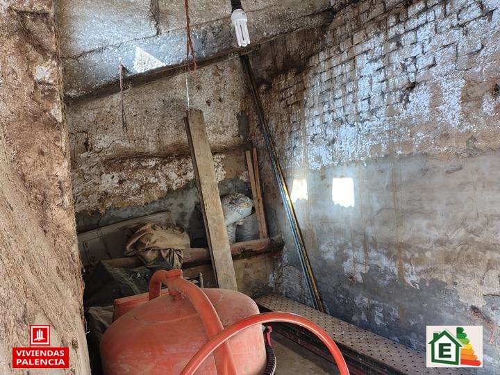 Casa en venta en Paredes de Nava