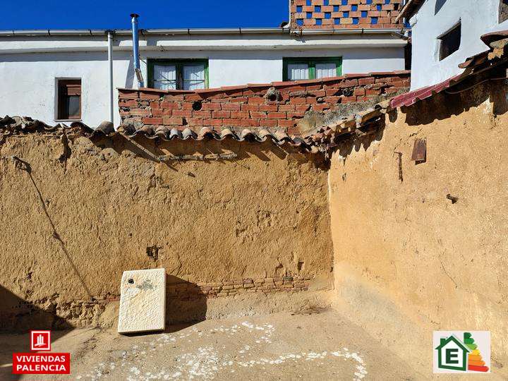 Casa en venta en Paredes de Nava
