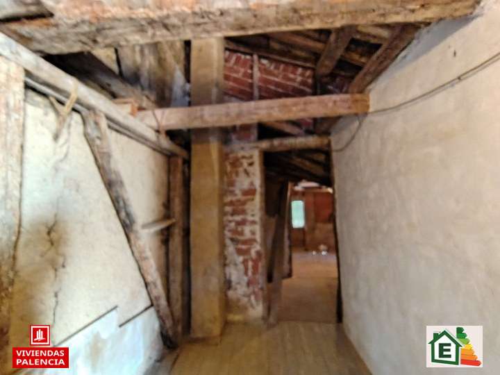 Casa en venta en Paredes de Nava