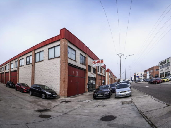 Nave industrial en venta en el Sector 8. Palencia.