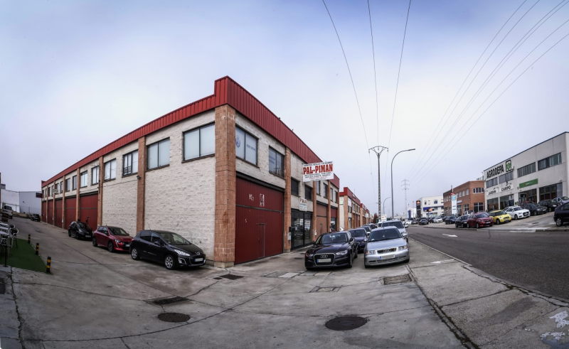 Nave industrial en venta en el Sector 8. Palencia.