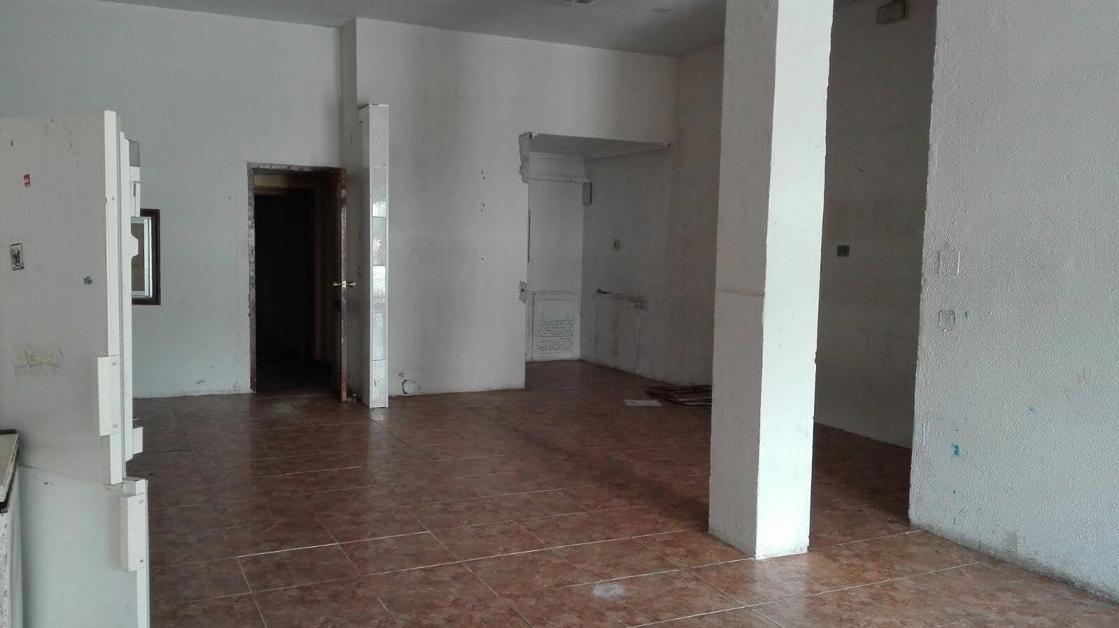 whatsapp-image-2023-01-12-at-18.26.13-3 Local en venta en Venta de Baños – Palencia