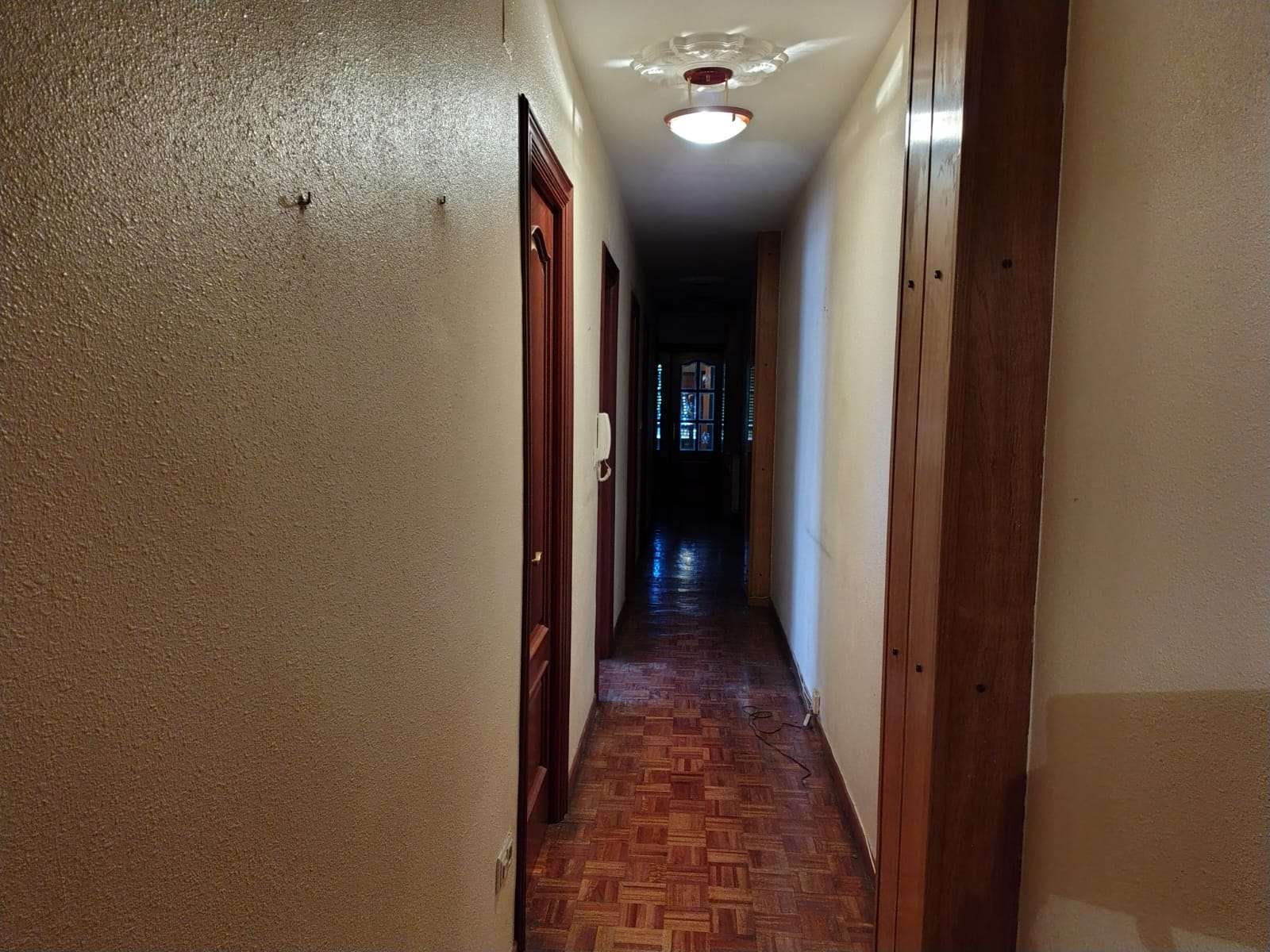 Pasillo amplio de piso en venta en Palencia centro, Avenida Casado del Alisal