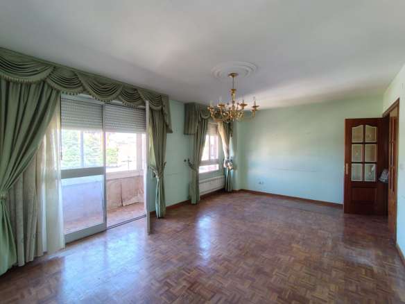 Salón amplio de piso en venta en Palencia centro, Avenida Casado del Alisal