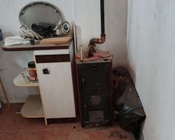 caldera-combustible-solido-antigua-para-reforma-en-palencia